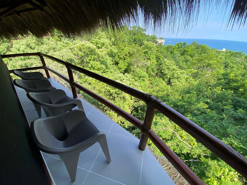 Suite Ébano balcony with sea view